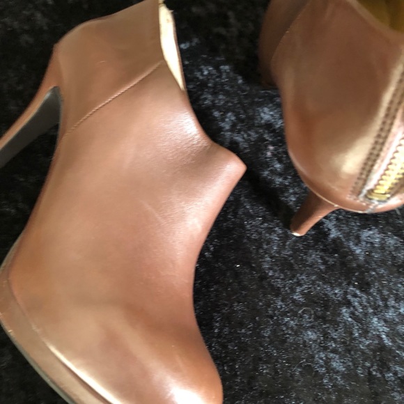 NINE WEST BROWN GENUINE LEATHER 5.5” HEELS, Sz7m - Picture 9 of 14